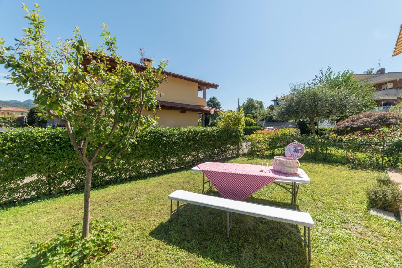La Feriolina - Appartamento Al Lago Con Giardino Privato Бавено Экстерьер фото