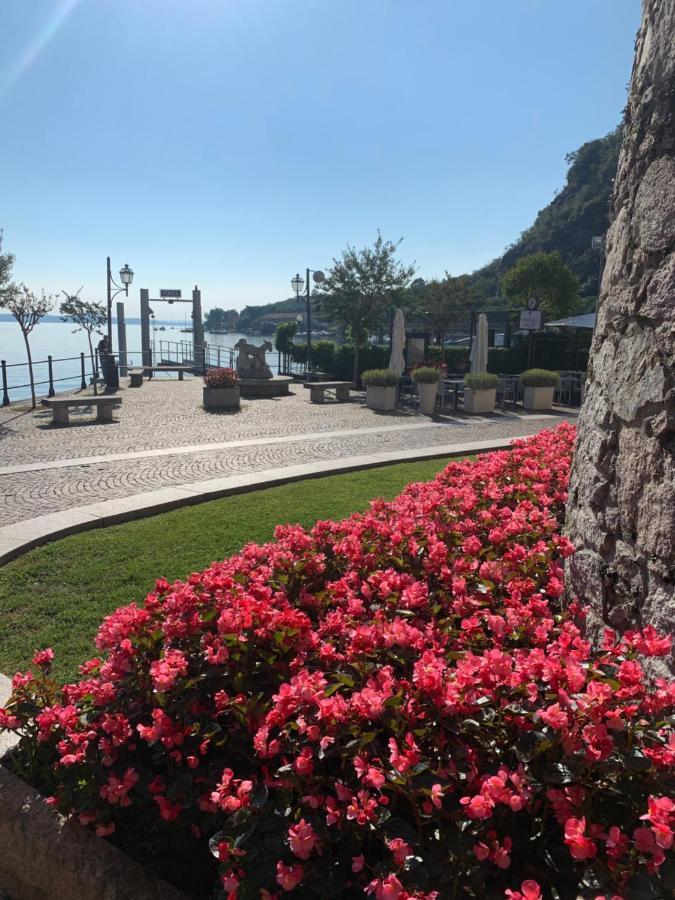 La Feriolina - Appartamento Al Lago Con Giardino Privato Бавено Экстерьер фото